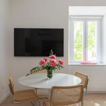 Iflat Vatican 2 Bedroom Design Roma